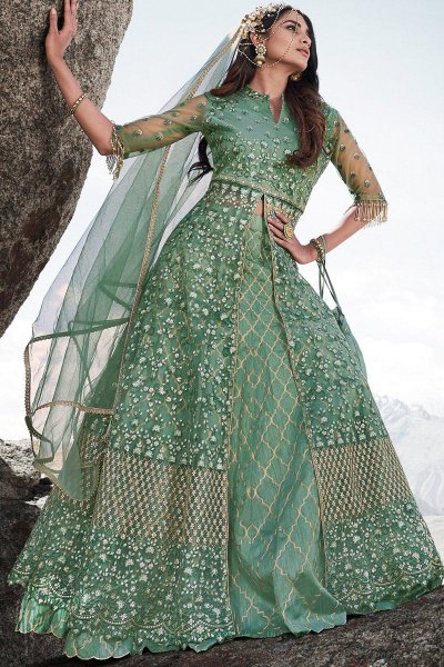 potli with lehenga