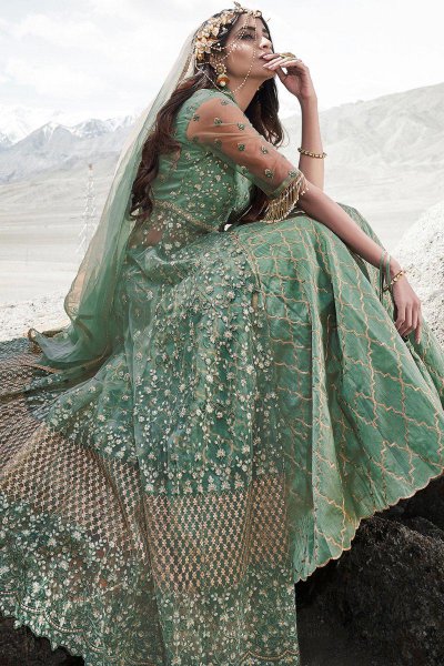 potli with lehenga