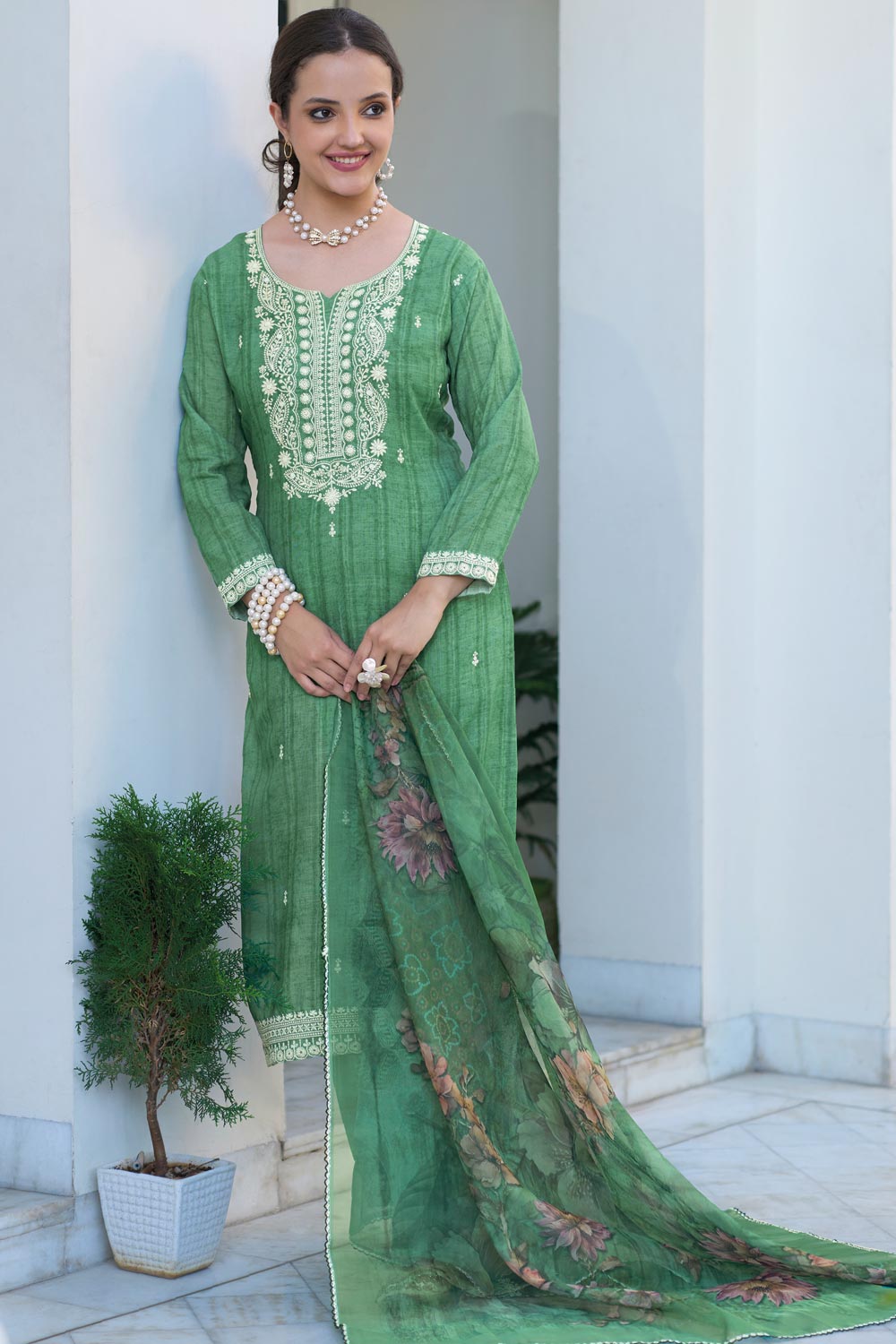 buy-ready-to-wear-dark-green-cotton-embroidered-kurta-set-online-like